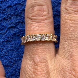 Elegant 18k Yellow Gold plated eternity Women's Ring